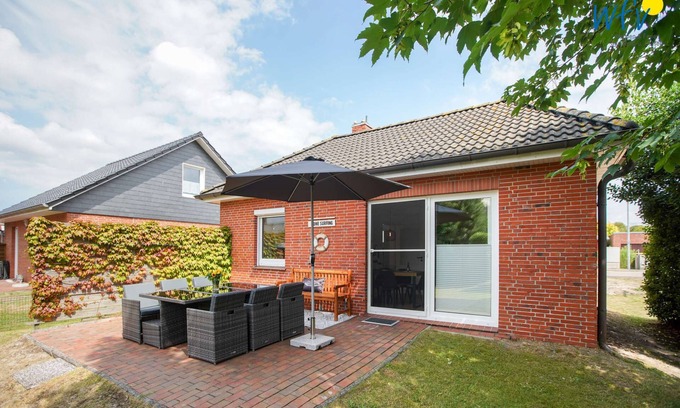 Borkum Casa | Comfortable bungalow with sunny terrace and garden!