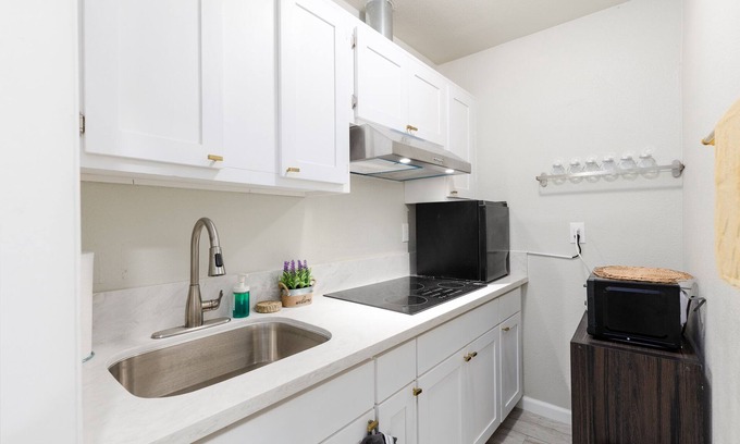 Compton Apartamento | Comfortable Compton 2 Bed APT 3