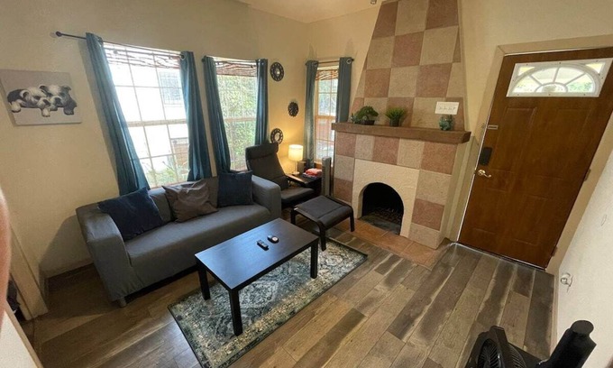 Alta Vista Apartamento | Comfortable, convenient, close to downtown area