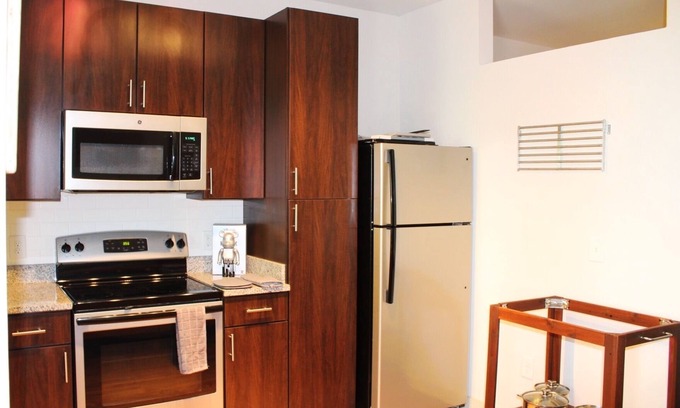 SoNo Condominio | Comfortable & cozy Midtown Atlanta condominium
