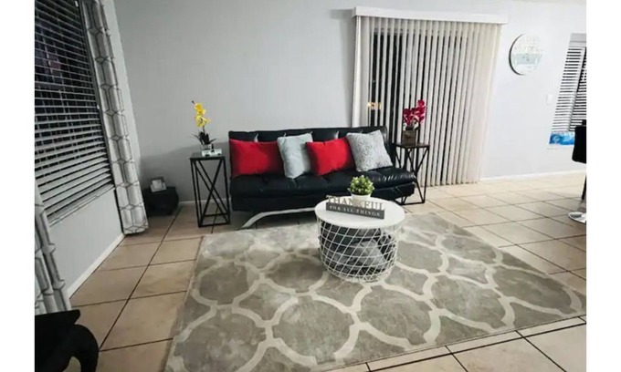 Lake St. George Villa | Comfortable, Cozy & Peaceful Home Close to Beach