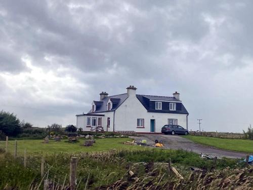 Benbecula Casa | Comfortable detached 4 bedroomed holiday home