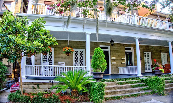 Historic Downtown Savannah Apartamento | Comfortable Escape 2BR Historic Downtown