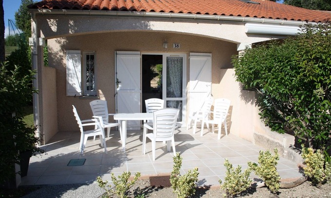 Meschers-sur-Gironde Villa | Villa confortable en residencia con piscina y cancha de tenis