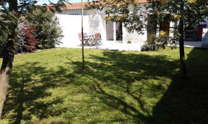 Saint-Georges-d'Oleron Casa | Comfortable, quiet, 2 shower rooms, 2 toilets, adjustable from 2 to 6 people.