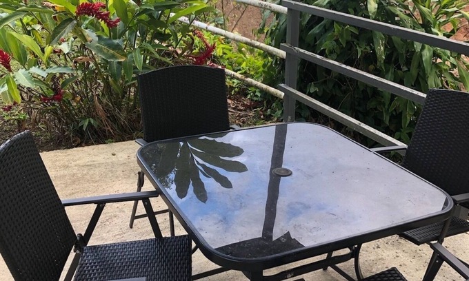 Angeles Apartamento | comfortable, fresh, 2 bedroom in the country