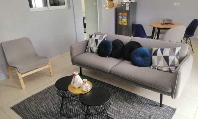 Libreville Apartamento | Alojamiento individual totalmente equipado solo para ti.