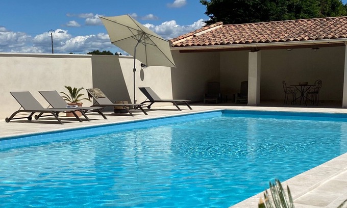 Fontvieille Cabaña | Alojamiento Rurale De La Gran Comodidad Situada En Un Cortijo De Provence.
