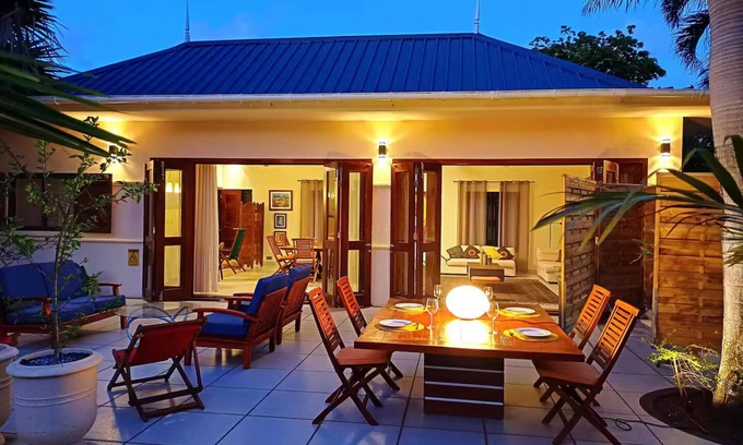 Calodyne Casa | Comfortable guest house with garden and pool