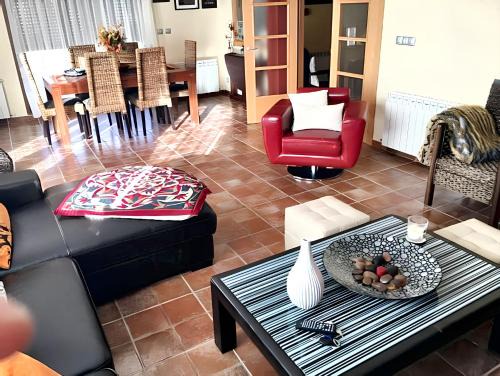 Quintanilla del Agua y Tordueles Casa | Comfortable House in Quintanilla