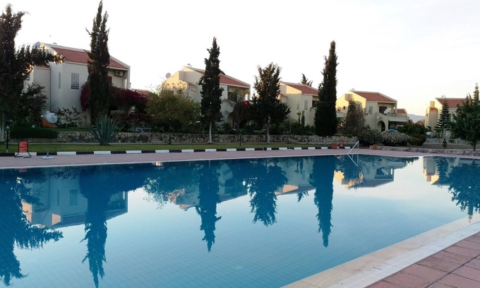 Bahceler Villa | Cómoda villa de vacaciones cerca del mar y la playa de arena, norte de Chipre. Fabuloso!