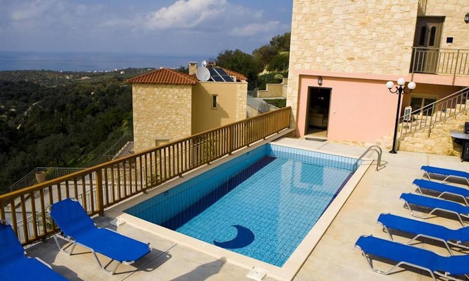 Adele Casa | Cómoda casa de vacaciones para 10 personas, con piscina