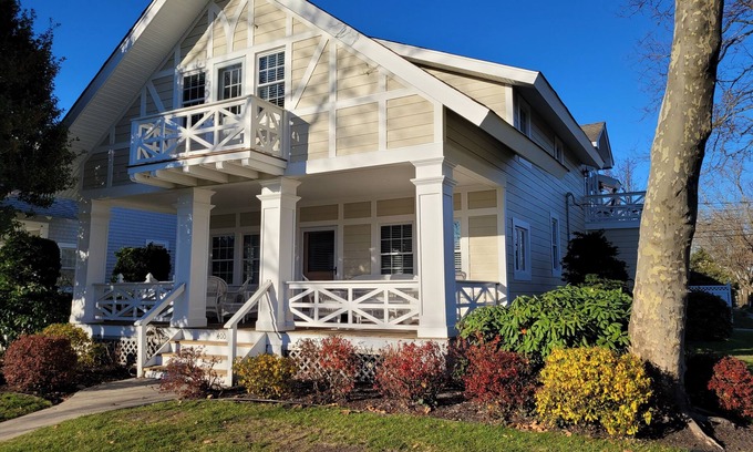 Belmar Casa | Comfortable Home 3 blocks from the beach at the Jersey Shore (Belmar, North end)