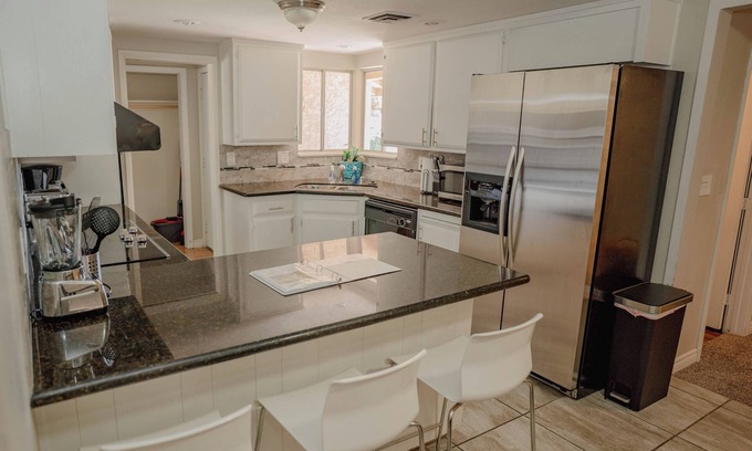Rancho Oakey Casa | Comfortable Home away from Home just 5 minutes from Las Vegas Strip