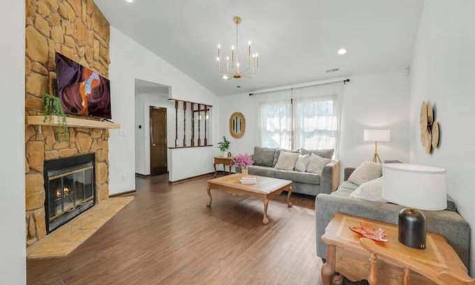 Southeast Raleigh Casa | Comfortable home in Raleigh w big fenced backyard