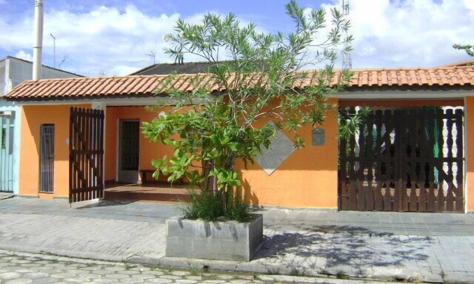Loty Casa | Confortable y Aireado casa en Mongaguá Óptima para Familia horarios flexibles