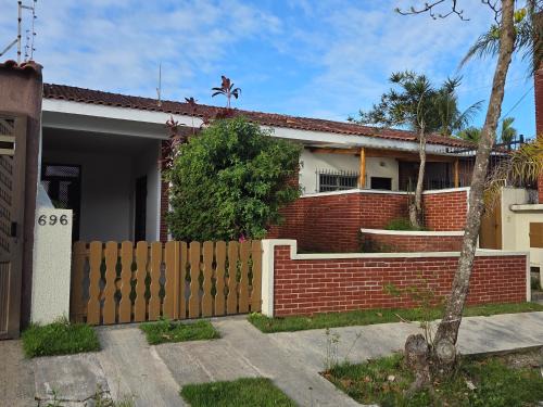Jardim Imperador Casa | Comfortable house in the best neighborhood in Peruíbe!