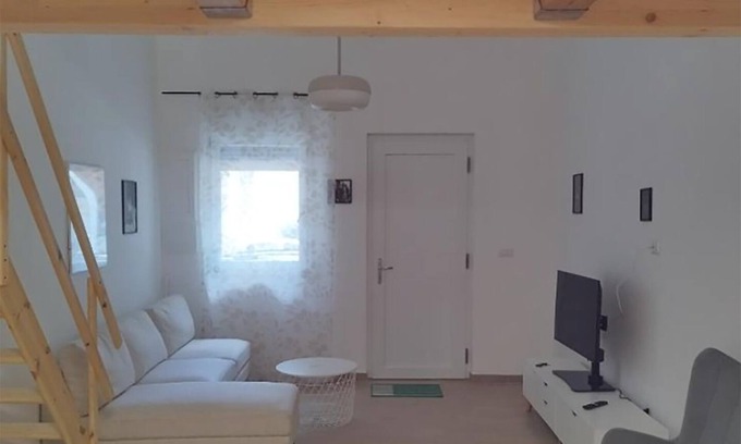Latiano Apartamento | Comfortable indinpedent studio apartment, for singles, couples or family with children