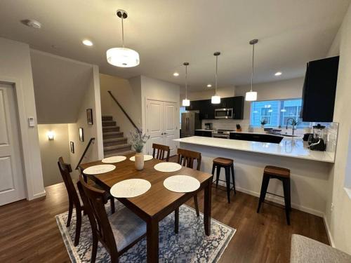 Monroe Casa | Comfortable lifestyle Townhouse