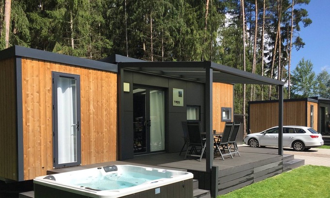 Wackersdorf Casa | comfortable mobile home on the lake with whirlpool (WA101)