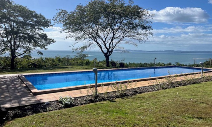 Torio Cabaña | Casa confortable y moderna con impresionantes vistas al mar, cerca de playas vírgenes