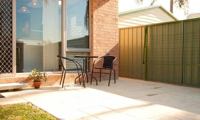 Shortland Casa | Comfortable Modern Townhouse 4