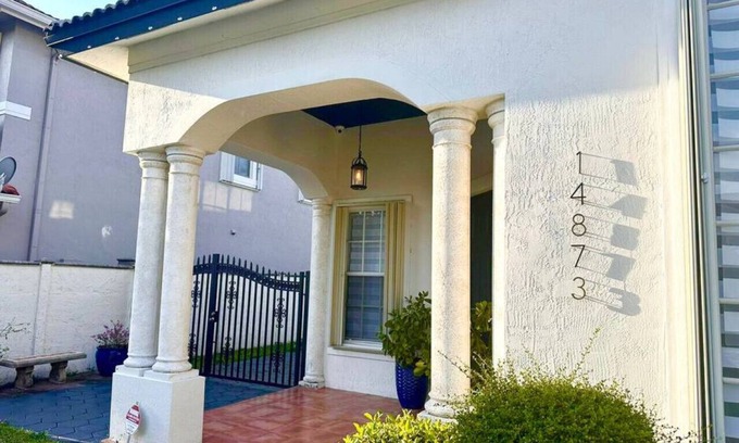 Tamiami Casa | Comfortable New Home Miami
