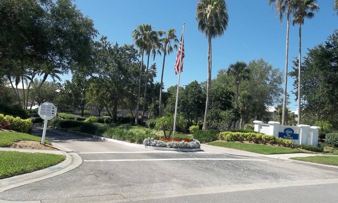 Plantation Condominio | Cómodo y tranquilo en la décima calle de la plantación
