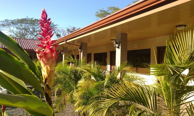 Tárcoles Hotel | Habitación Confortable con A/C cerca de las playas