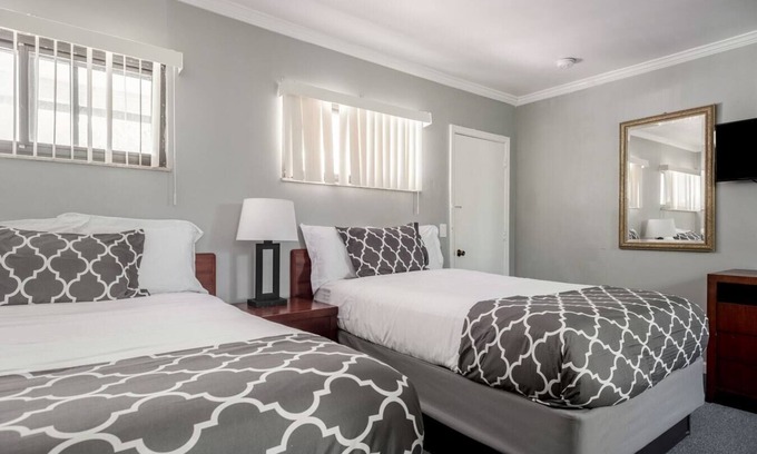 Riverview Apartamento | Comfortable Room for 4 w/ Private Bath & Wi-fi!