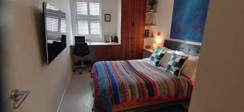 Tower Hill Casa | Comfortable Room With Ensuite