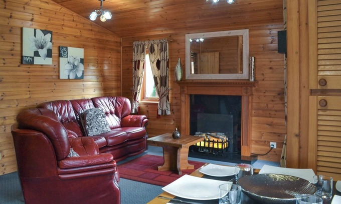 Langold Chalet De Esquí | Comfortable rustic lodge for six people.