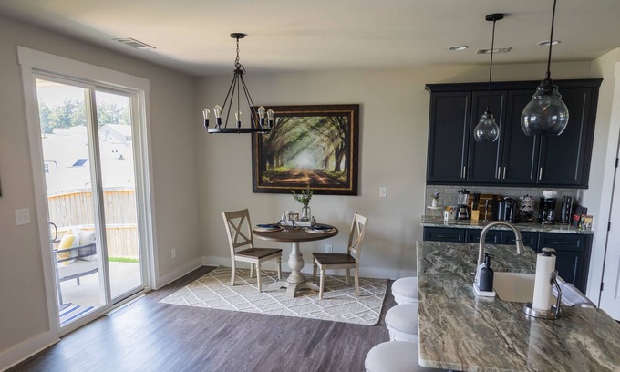 Banks County Casa | Comfortable & Safe country neighborhood home on a championship golf course!