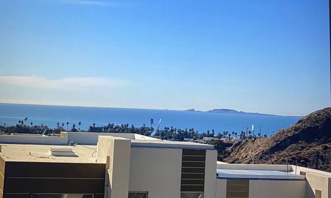 Colinas del Mar Casa | Comfortable safe gated community, located 12 min away from Valle de Guadalupe.