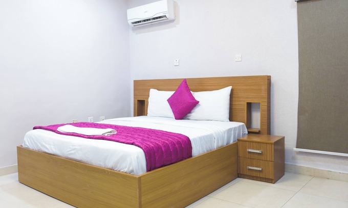 Somolu Apartamento | Comfortable Single Room in Central Lagos Amethyst