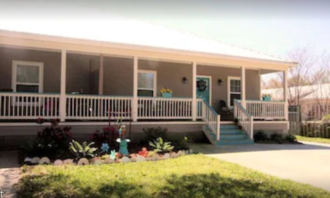 Bay St Louis Apartamento | Comfortable, Spacious & Great Location!!