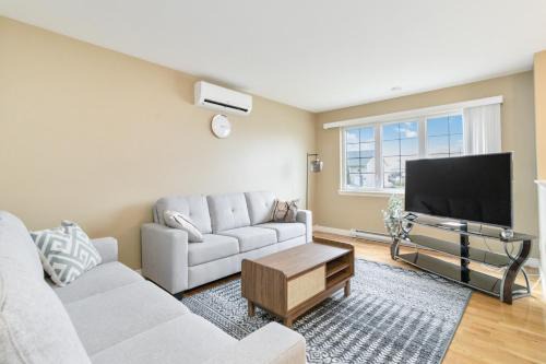 Moncton Casa | Comfortable, Spacious 3 bedroom Home