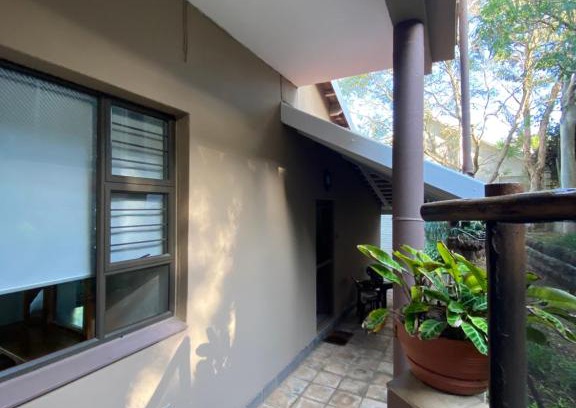 Berea Apartamento | Comfortable Spacious Garden Cottage