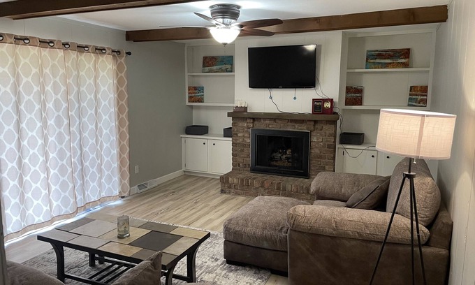 South Bend Casa | Comfortable spacious home