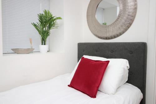 Cwmbrwla Apartamento | Comfortable Studio Near City Centre Free Parking