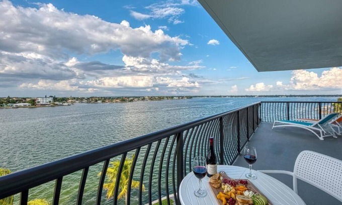 Treasure Island Hotel | Comfortable Suite Retreat! 2 Relaxing Units w/Free Parking, Pool!