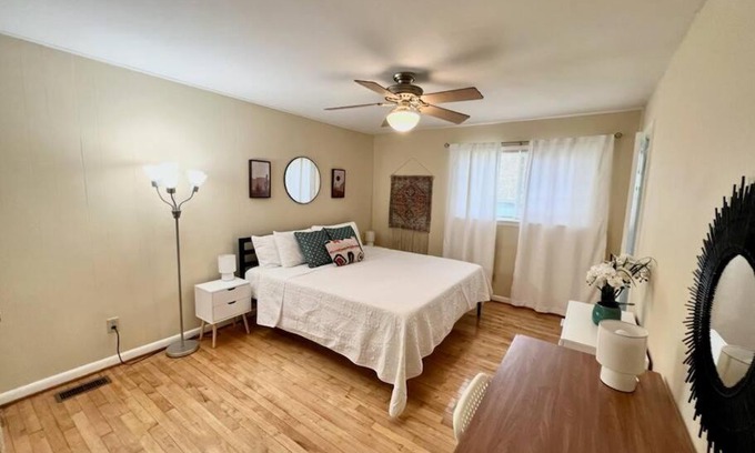 Cary Casa | *Comfortable Townhome * King Beds * Long Term*