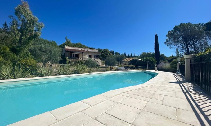Fayence Casa | Villa con piscina privada - piscina climatizada - Tranquilo-A a la aldea.