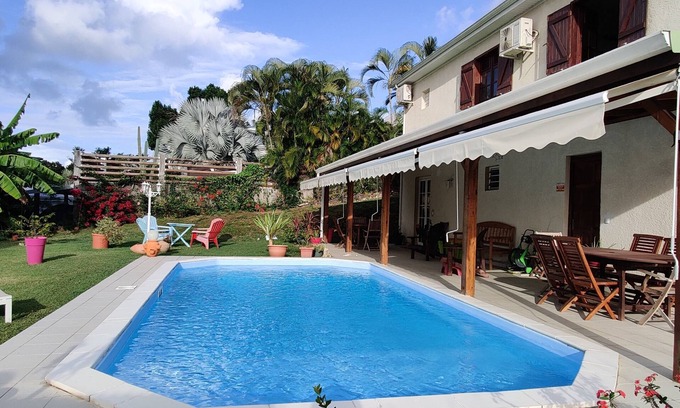 Sainte-Anne Apartamento | Comfortable, waterfront studio, 5 minutes from the beach