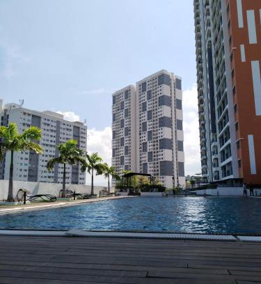 Central Seberang Perai Casa | Comfortable18 3R2B 7pax Meritus Perai