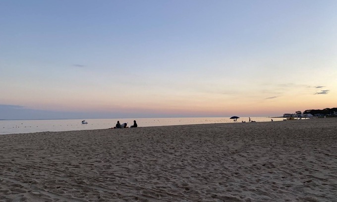 Old Lyme Casa | Comforts of home steps from a sandy private beach!!