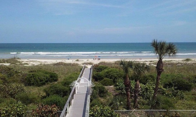Chandler Park Condominio | Comfy 1 bedroom Patio unit at Royal Mansions