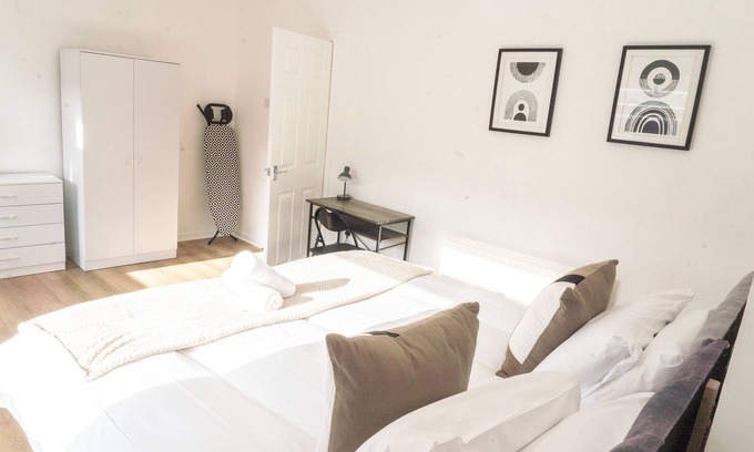 Splott Casa | Comfy 3 Bed Spacious House Cardiff City