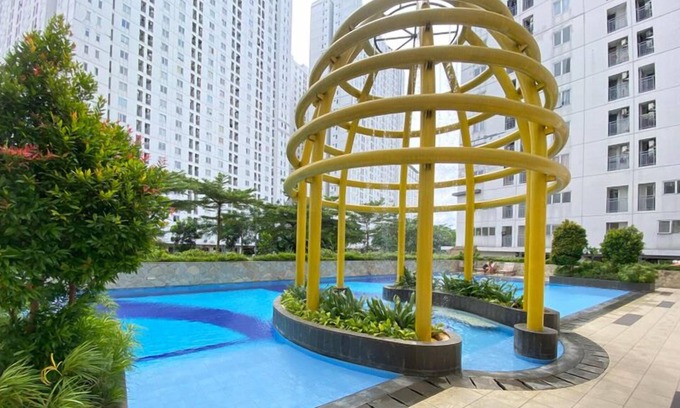 Jatinegara Apartamento | Comfy and Minimalist Studio at Bassura City Apartment