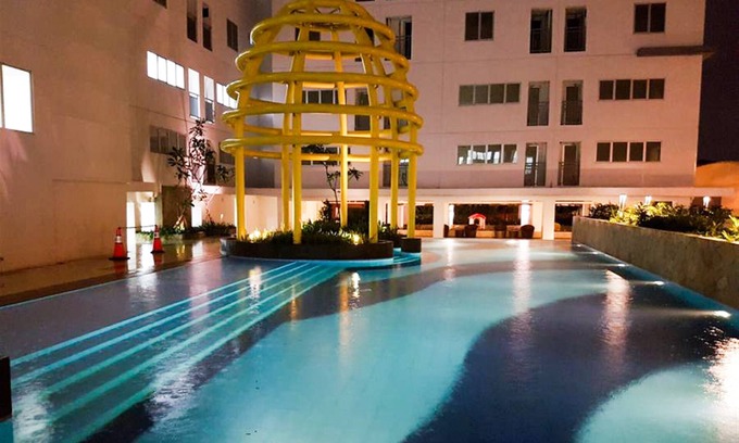 Jatinegara Apartamento | Comfy and Strategic 1BR with Extra Room at Bassura City Apartment